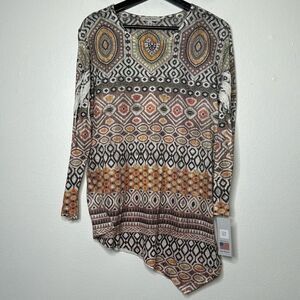 Geometric Patterned Long Sleeve Top